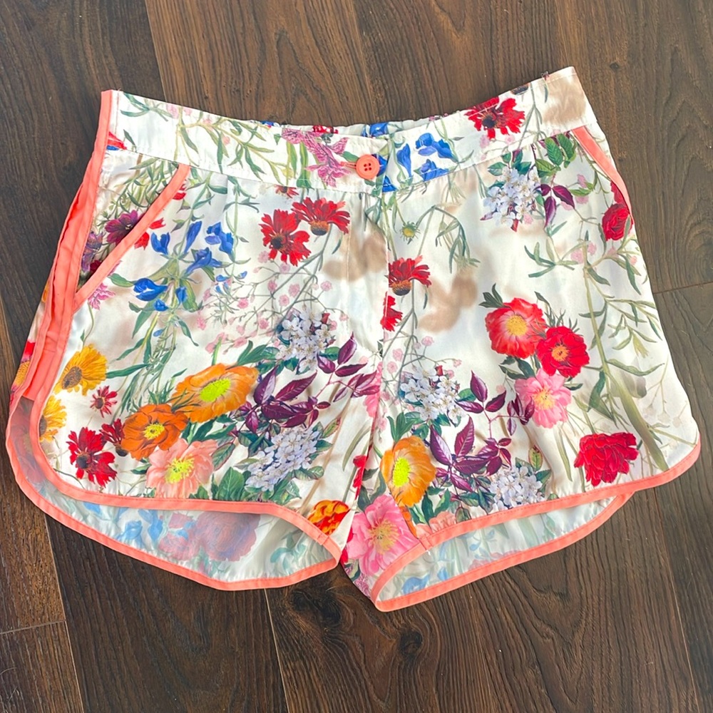 Club Med short